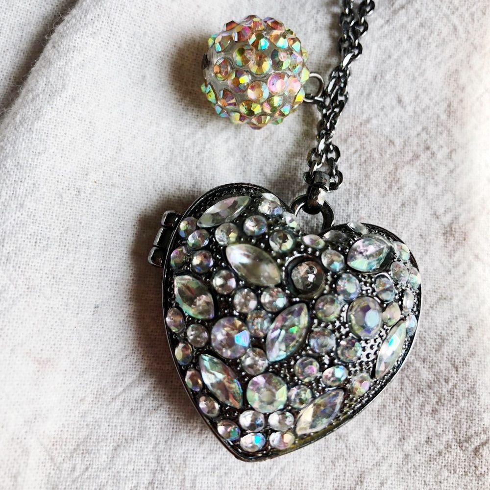 Vera Wang, Long, Heart Locket Necklace